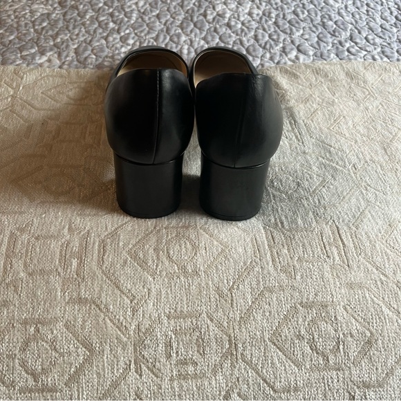 Cole Haan black Leather Women's 2.5 inch heels. Size 8.5 - Picture 4 of 8